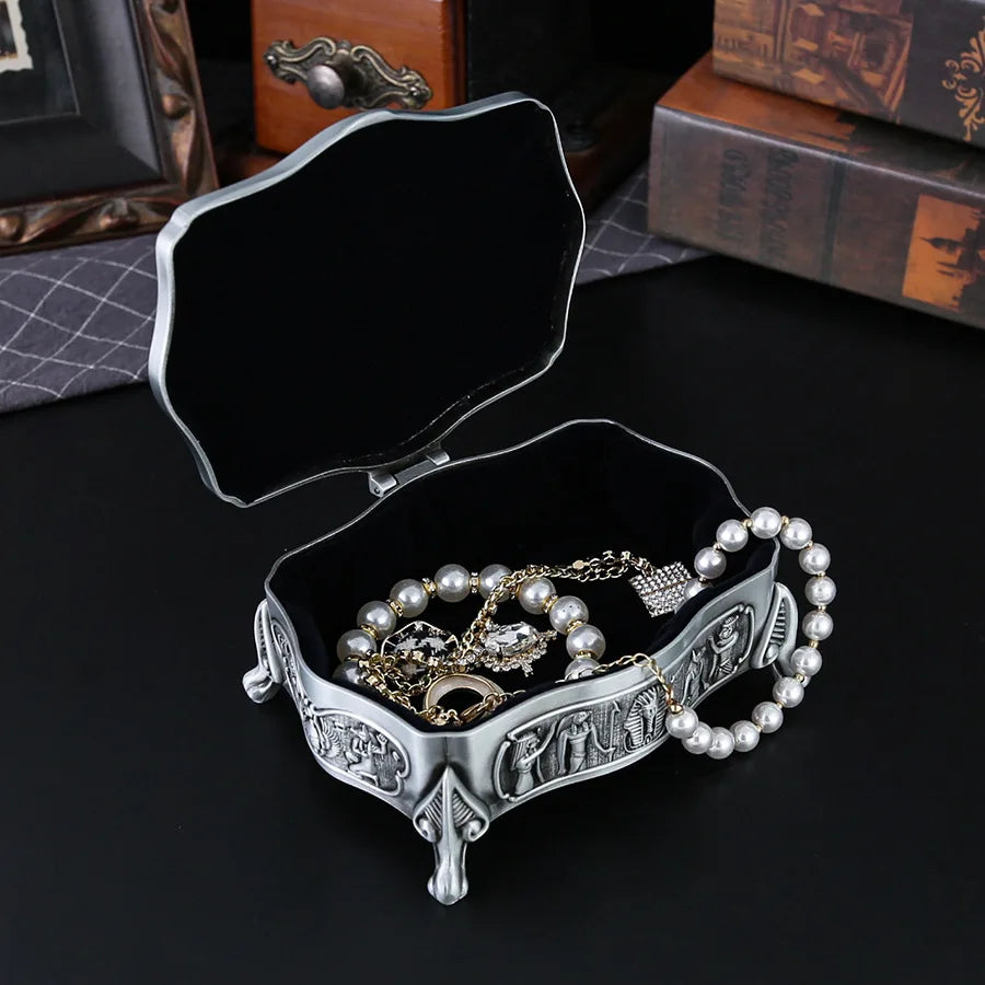 vintage Egyptian Jewelry Accessory Storage Box Creative metal display case box Organiser Chest Ring Case for Women